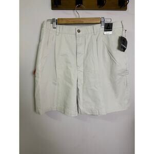 NWT Men’s Light Grey “Stone” Consenus Pleated Shorts W36